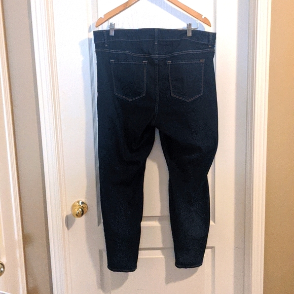 EUC Old Navy plus size jeans - Picture 2 of 3